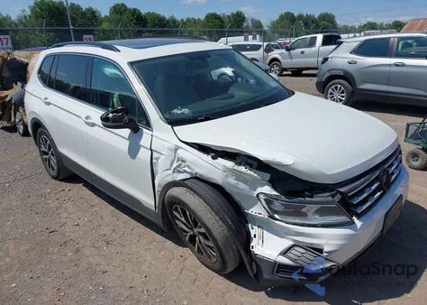 2019 Volkswagen Tiguan 2.0T Se/2.0T Sel/2.0T Sel R-Line/2.0T Sel R-Line Black из США, поврежденный, VIN 3VV2B7AX3KM096912